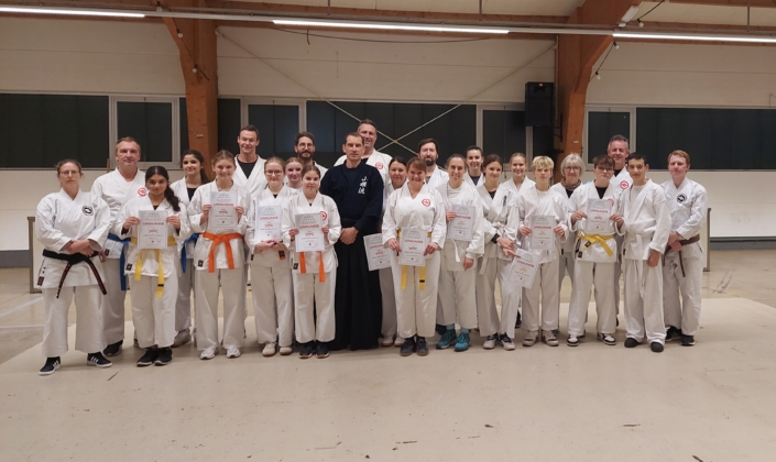 Prüflinge der Kobudo-Prüfung